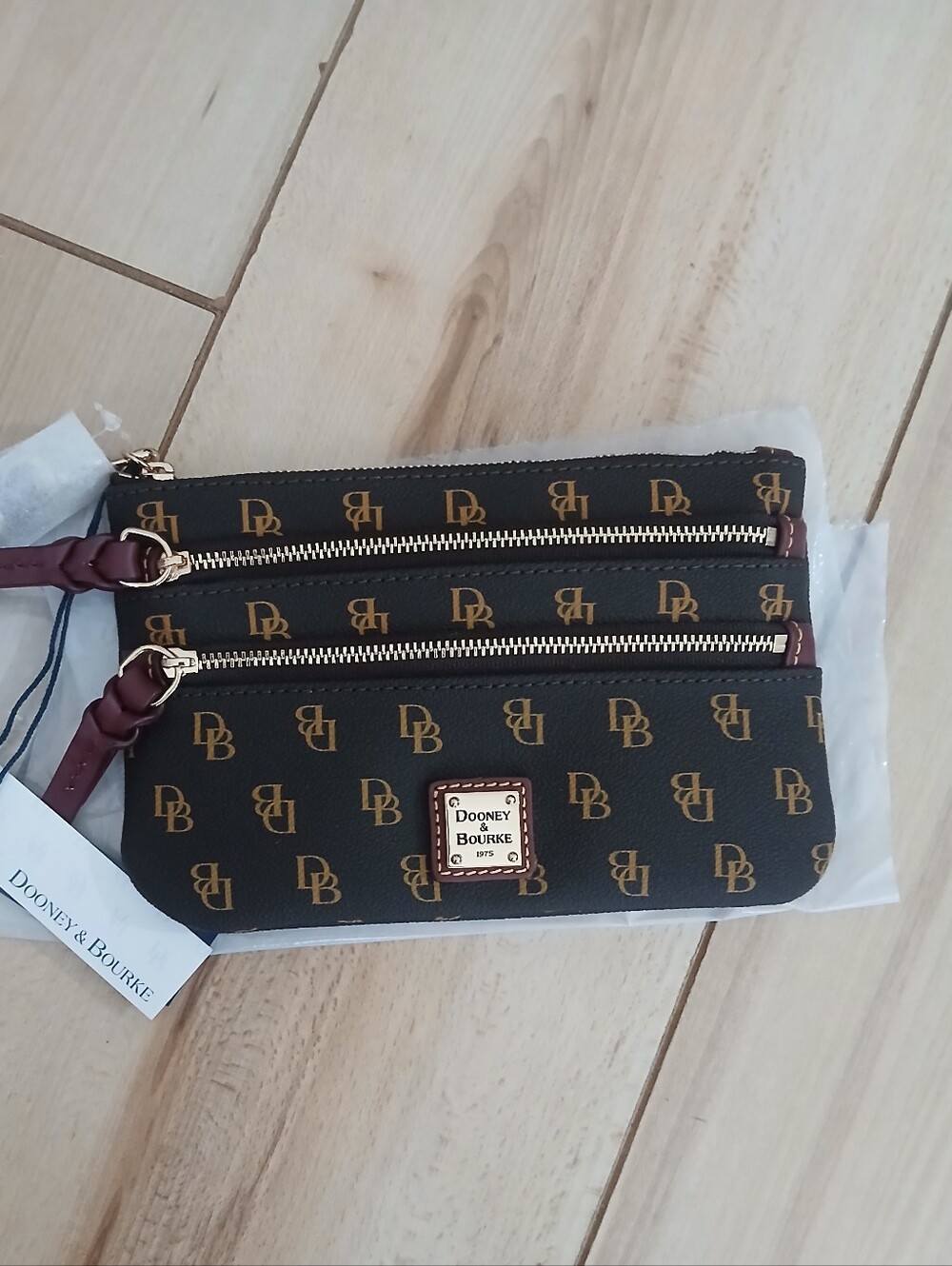 NWT Dooney & Bourke Coated Cotton Greta Monogram Wristlet